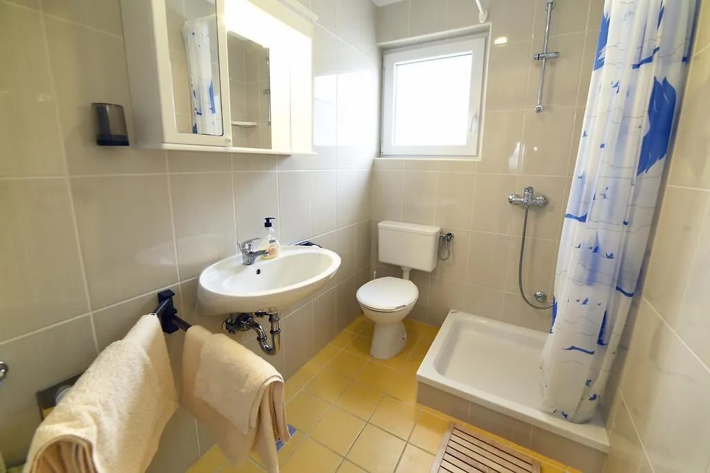 Apartments Galic Kampor