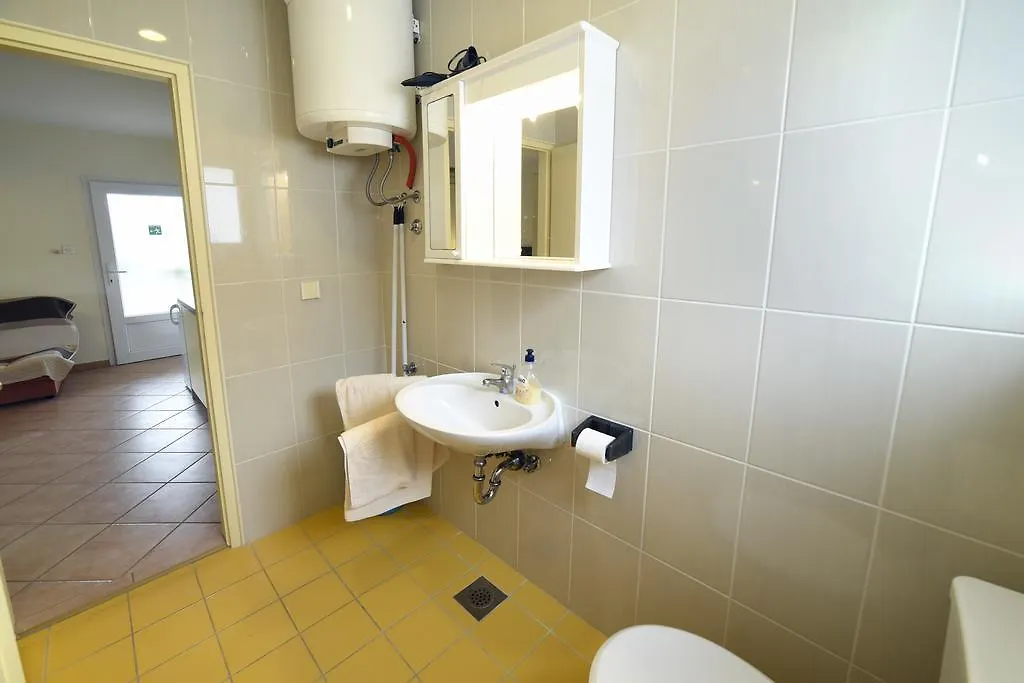 Apartments Galic Kampor Croatia