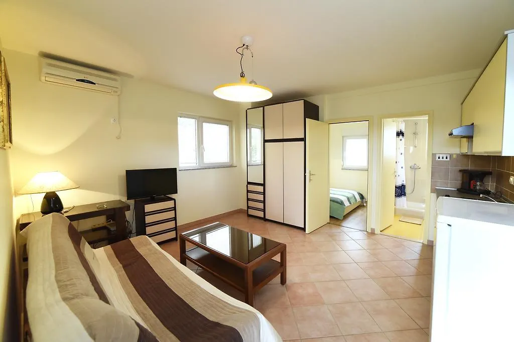 Apartments Galic Kampor