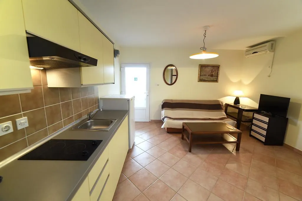 Apartments Galic Kampor