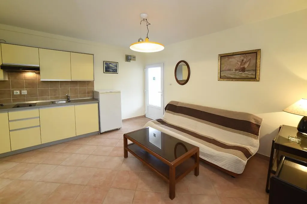 Apartments Galic Kampor 0*,
